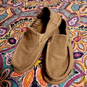 Sanuk size 5